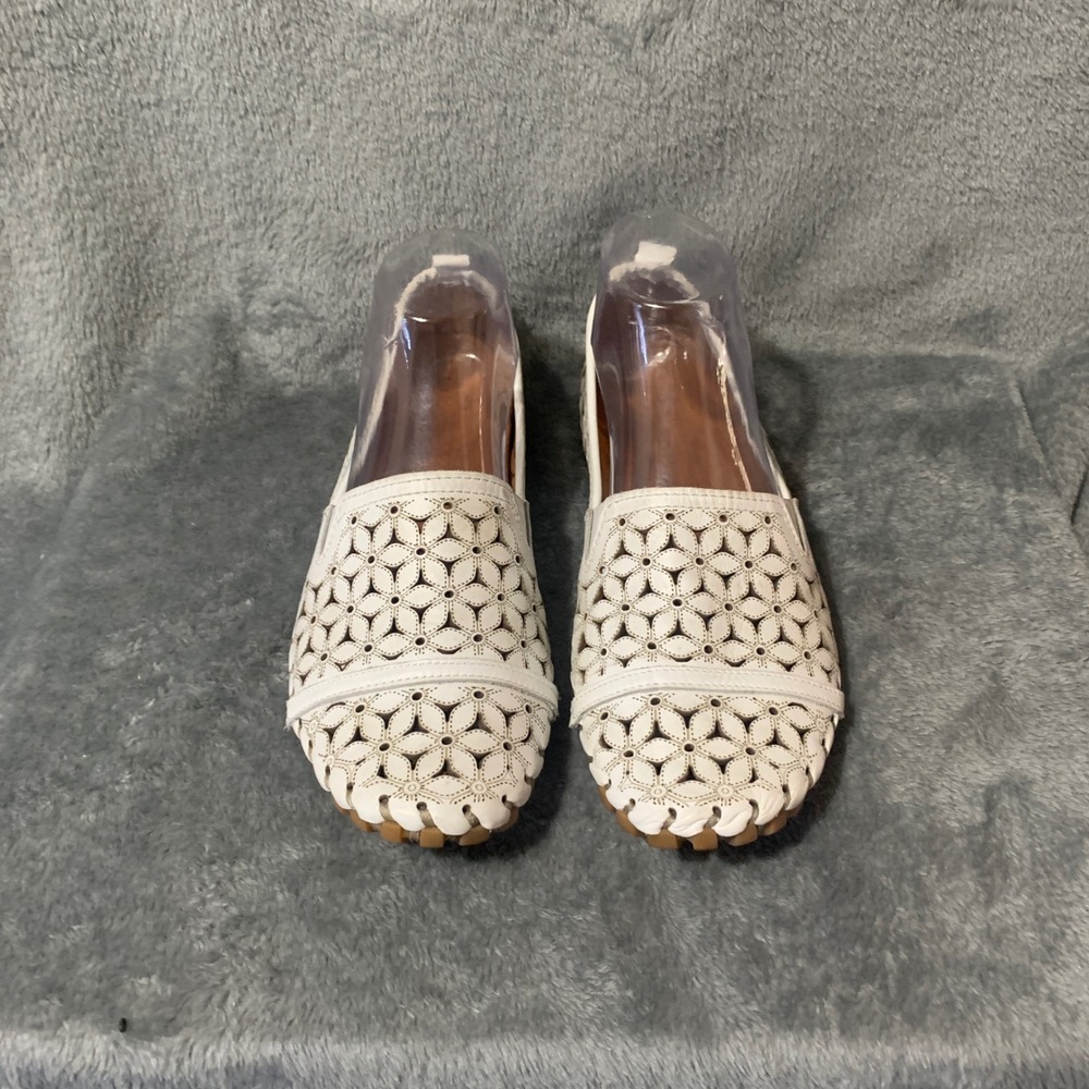 Spring Step White Leather Laser Cut Floral Loafers Slip On Shoes Womens Size 39